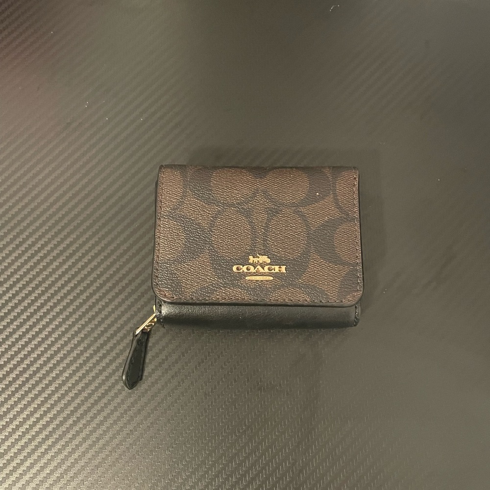 Coach womens wallet